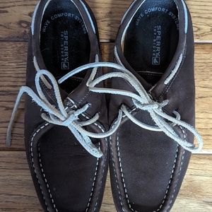 Sperry Topsider brown leather boat shoes. EUC.  Size 6